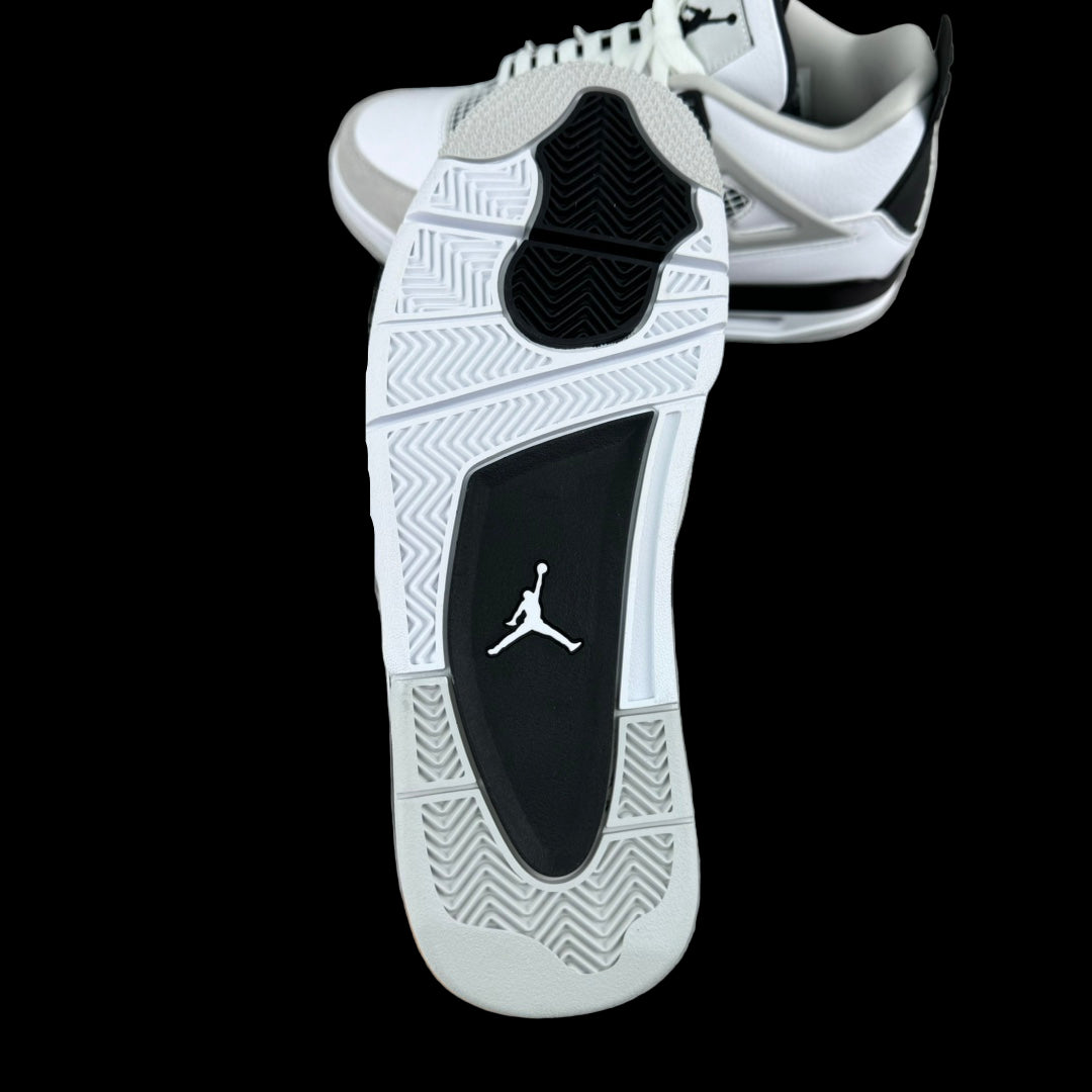 Jordan 4 Millitary Black