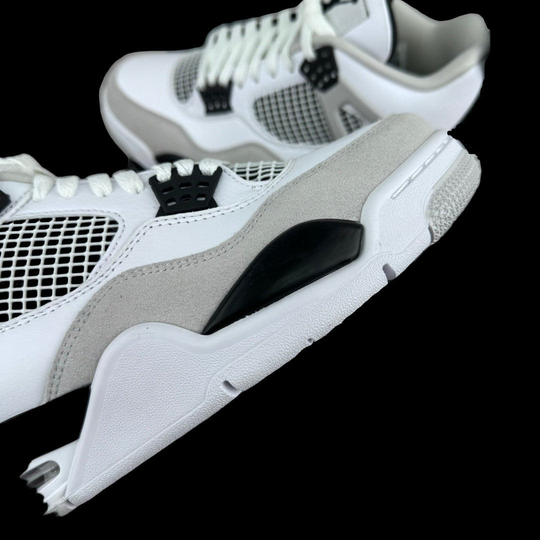 Jordan 4 Millitary Black