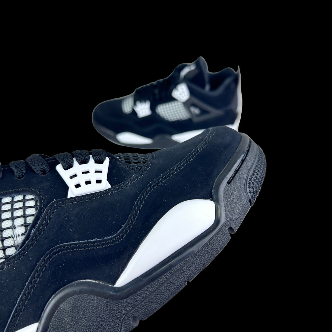 Jordan 4 Millitary Black